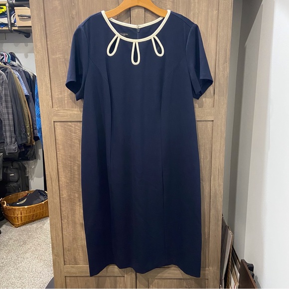 Talbots Dresses & Skirts - Talbots Woman 14W Career Sheath Dress Navy Blue White Keyhole Piping Stretch